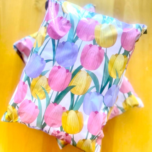 Trendy Tulips 🌷 Poly Mailers 10x13 Pack of 25 - Picture 6 of 7